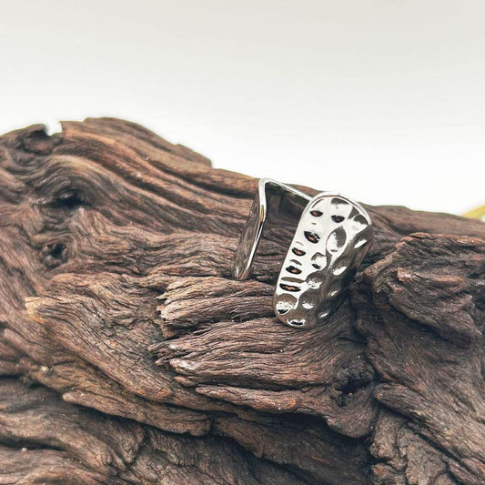 Anillo Niroa | Joyas de acero y plata | Inaianei.