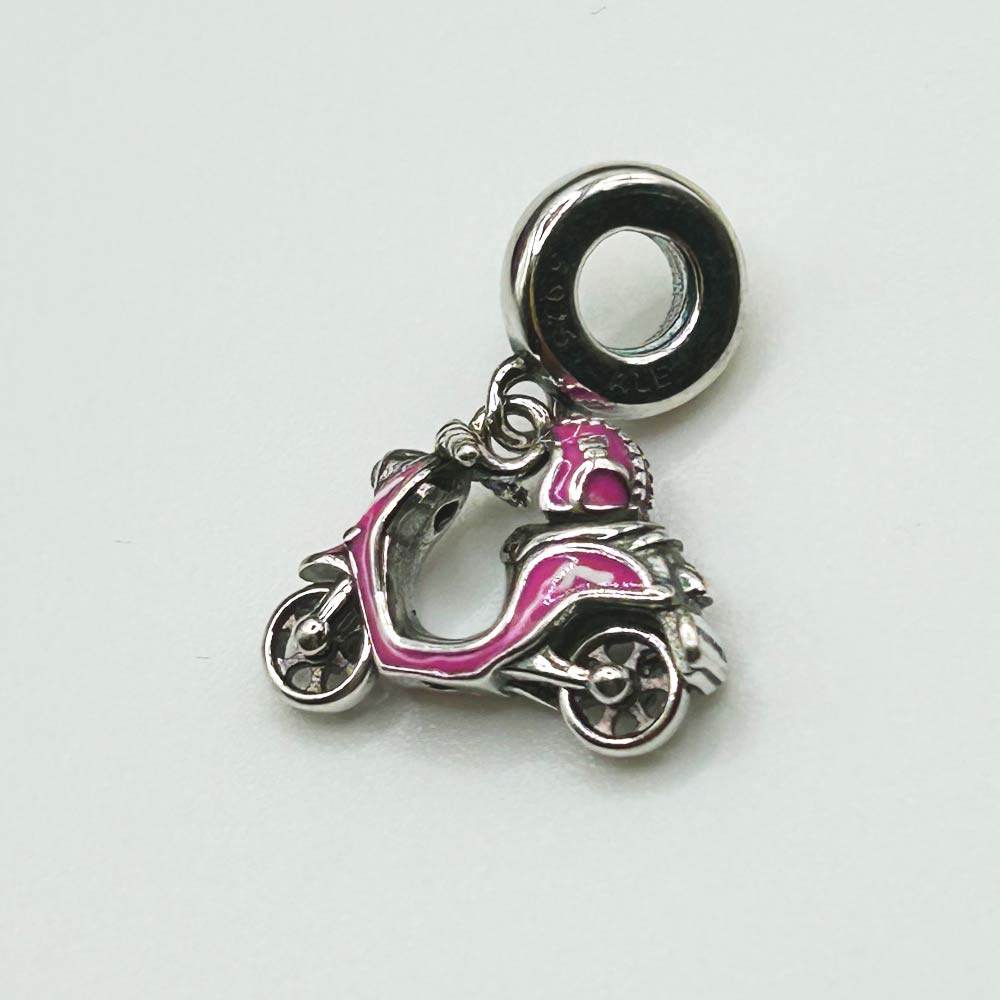 Charm Vespa - Inaianei