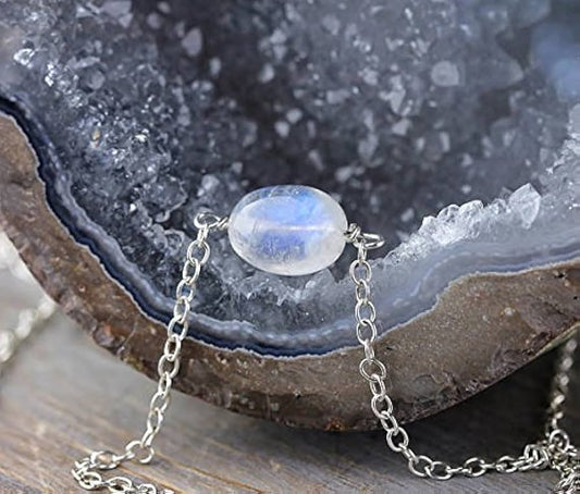 Piedra Luna: Significado, Energía Femenina y Usos