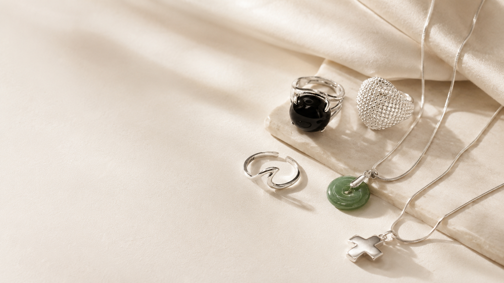 Joyas de Inaianei con piedras naturales